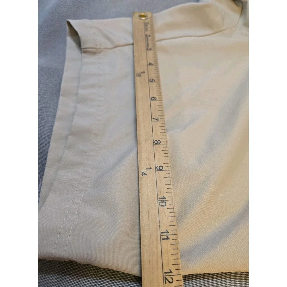 Columbia Mens Hiking Shorts 32x8 Tan Cargo‎ Pockets Outdoor Travel Camping Gorp